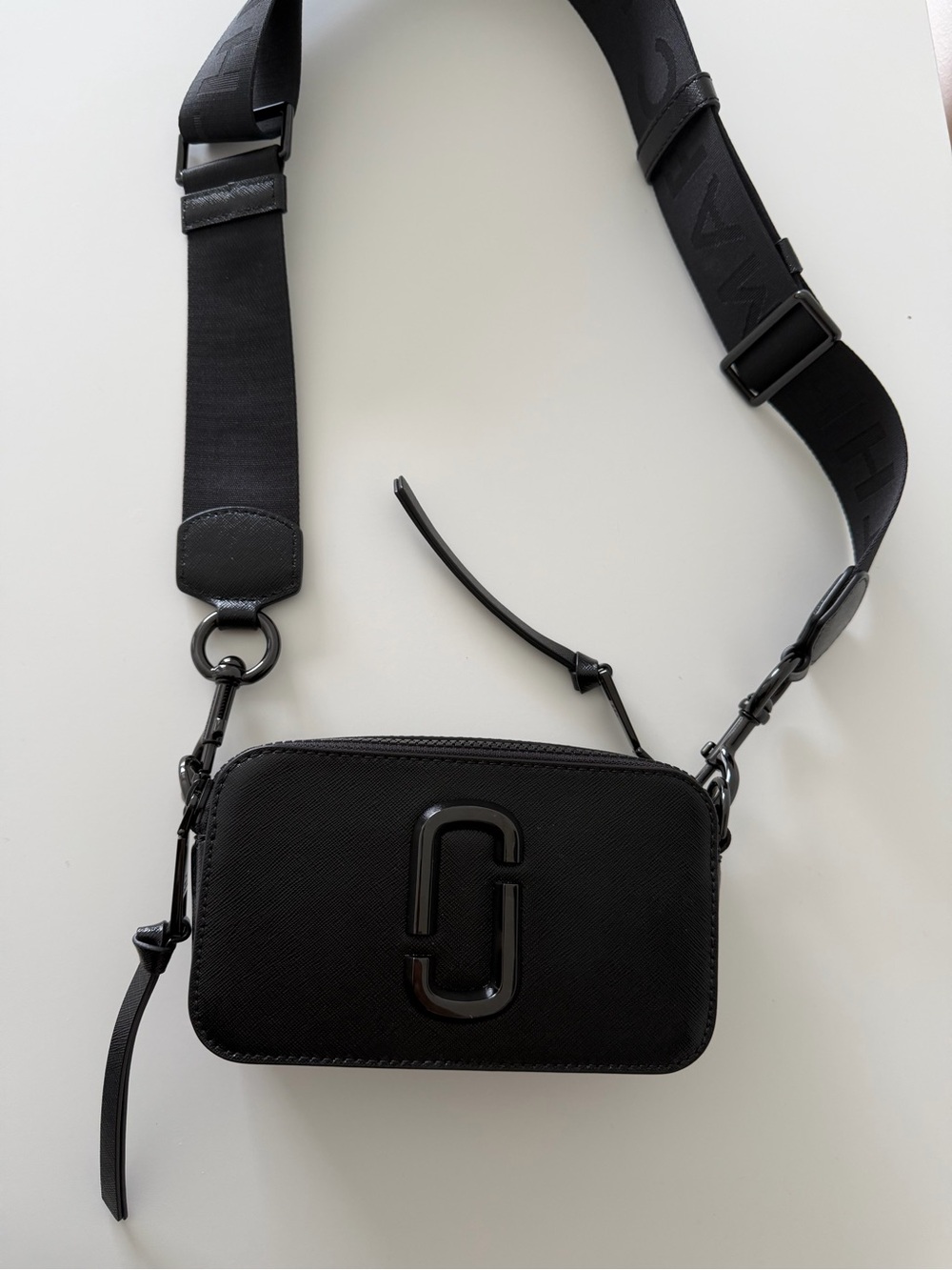THE MARC JACOBS DTM Snapshot Crossbody Bag in Black